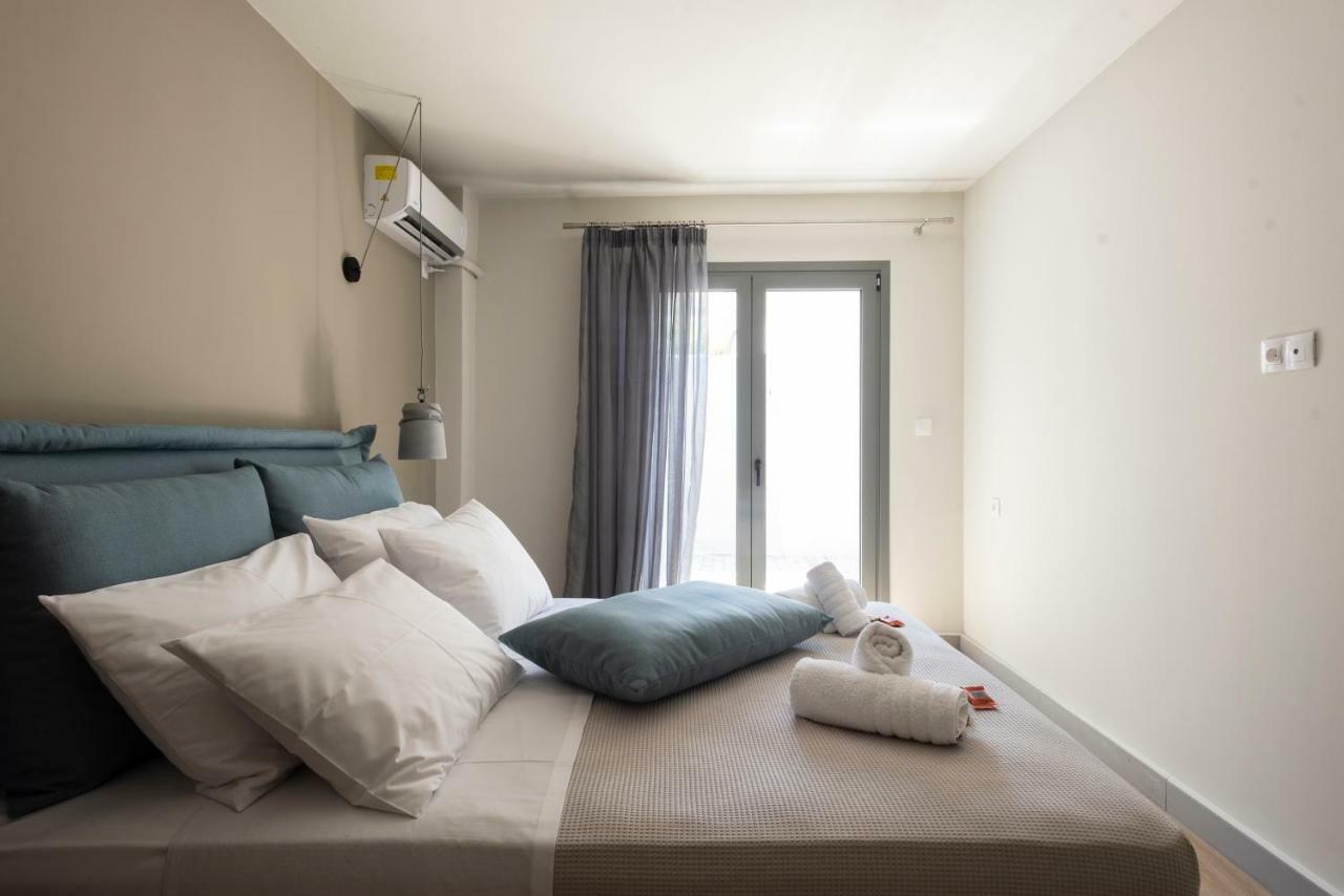 Groundfloor 2Br Apt With Smallyard Near The Heart Of 칼라마타 외부 사진